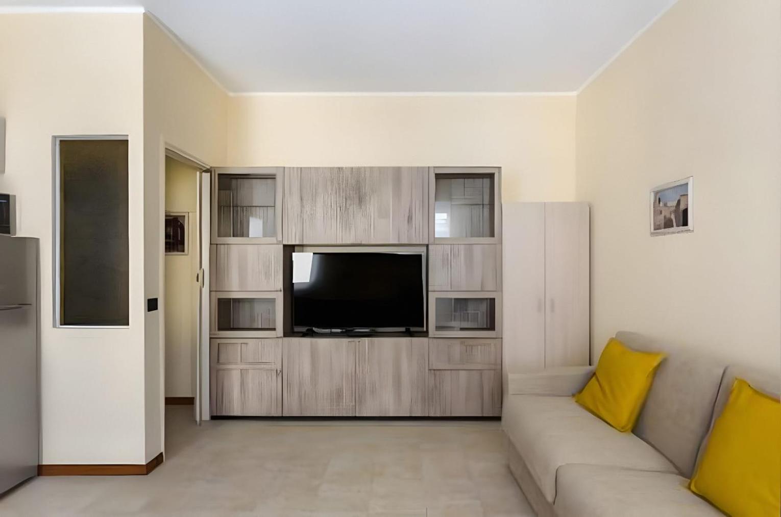 I-host - Della Torre 32 Mailand