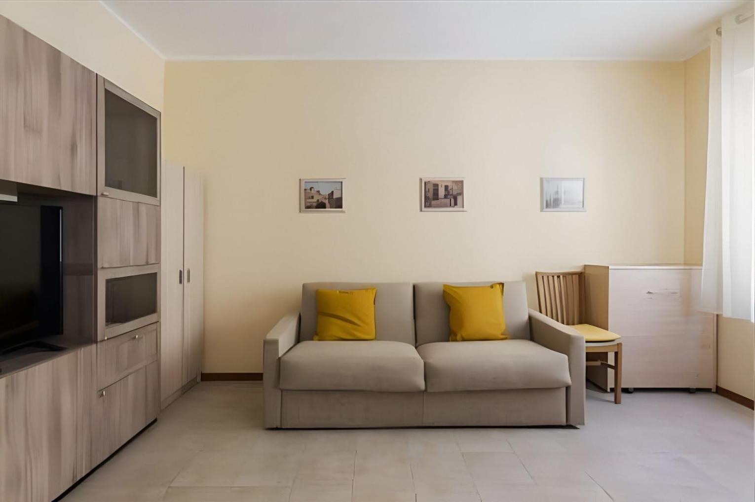 I-host - Della Torre 32